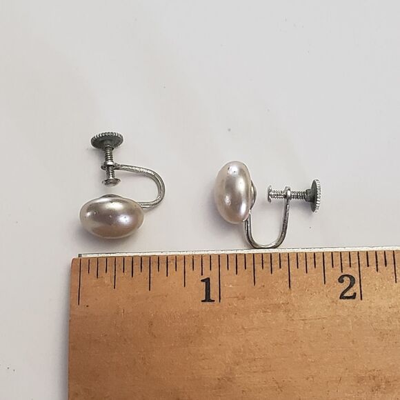VINTAGE JAPAN Screwback Faux Button Pearl Earrings Champagne - Picture 6 of 8